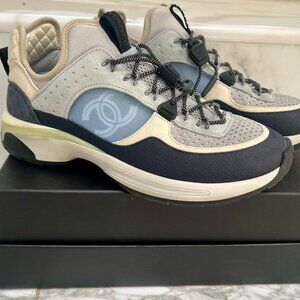 chanel interlocking CC Logo sneakers